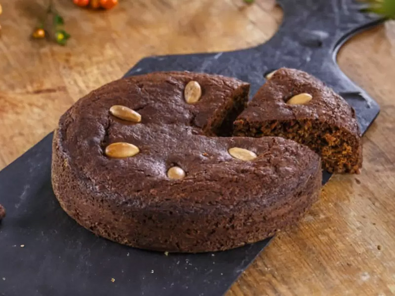 Bolo de Mel com especiarias e frutos secos